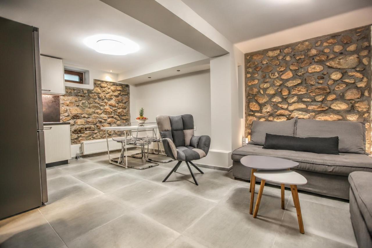 Avli Luxurious House Apartment Калампака Екстериор снимка